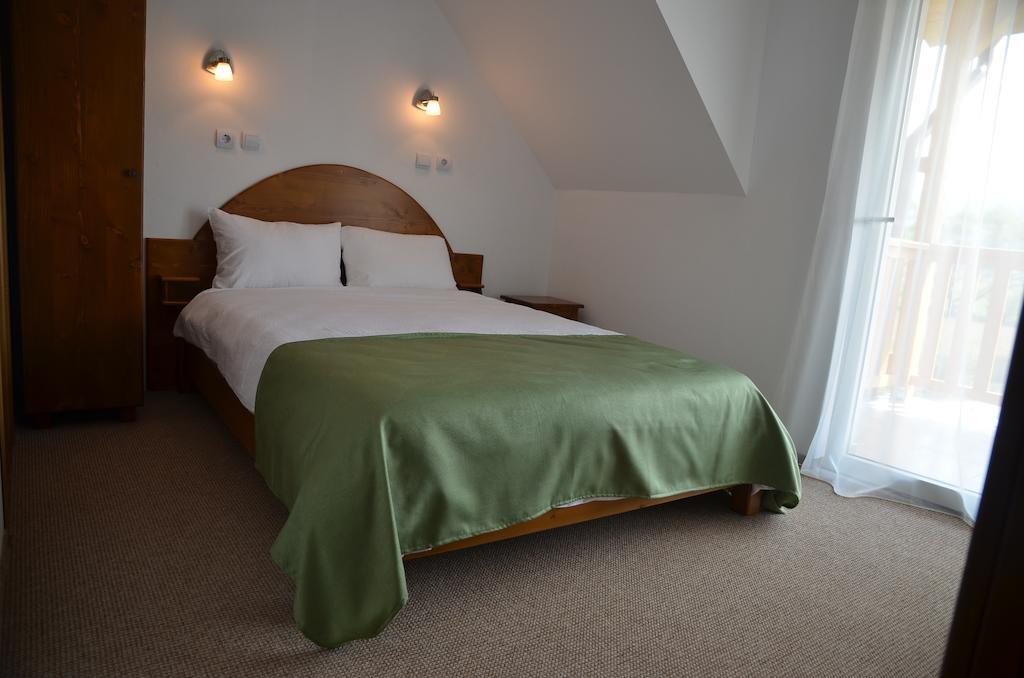 Pensiunea Poezii Alese Valea Draganului Room photo