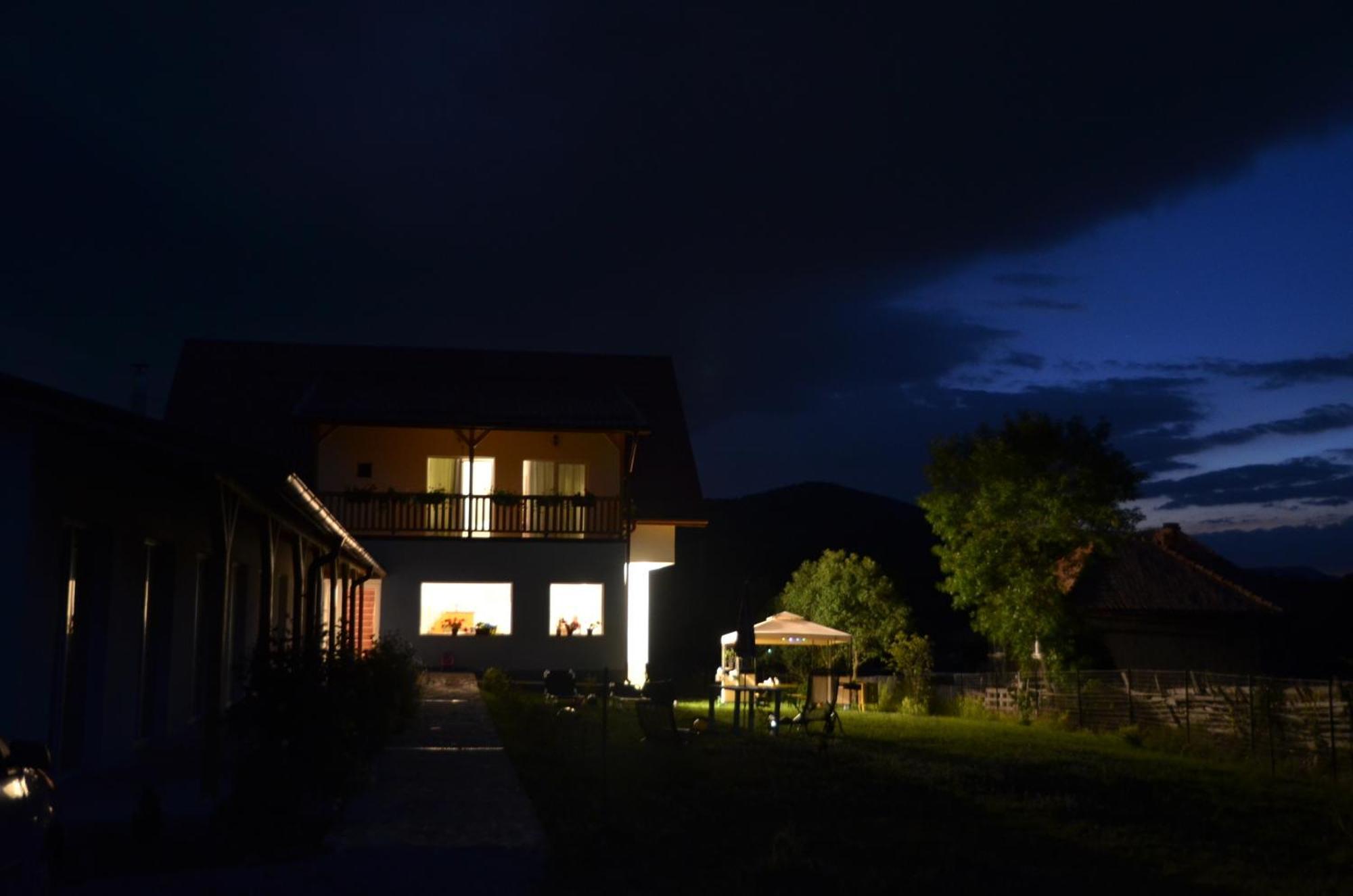 Pensiunea Poezii Alese Valea Draganului Exterior photo